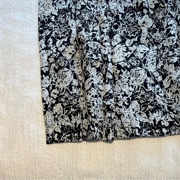 Floral Black and White Midi Skirt - Picture 3 of 4
